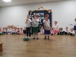 2025-11-06 Święto rogala w Osieku